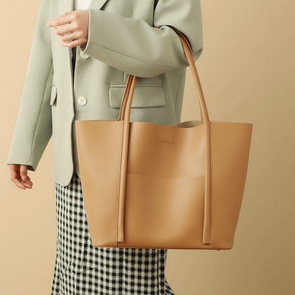 本 革 トート バッグ 柔らかい 通勤 バッグ レディース 軽い a4 ポーチ付き 大きい カバン カジュアル - 画像 (4)