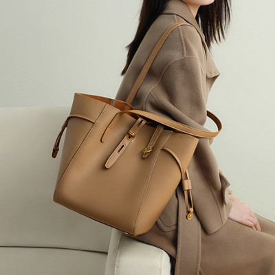 【人気No.1】女性用本革のトートバッグをご紹介！