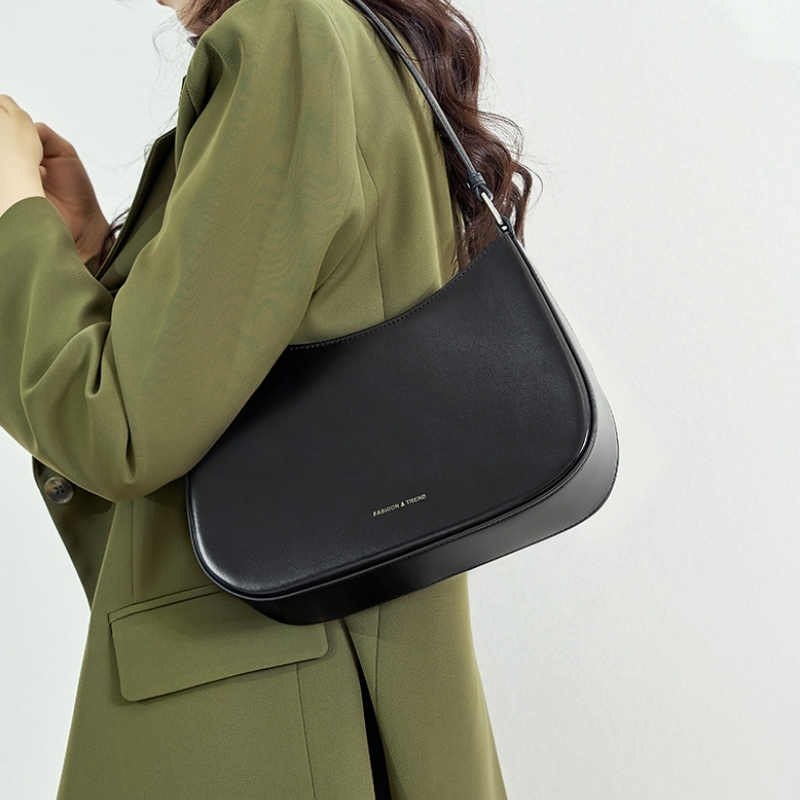 30 代 女性 ショルダー バッグ 通勤 バッグ 本 革 レディース 黒 ワン  