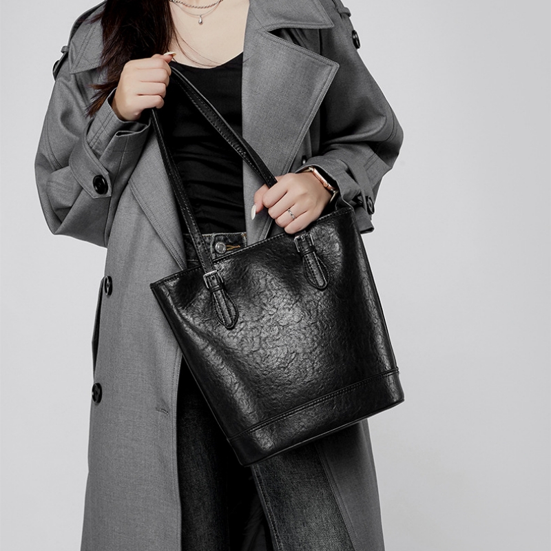 本革　トートバッグ　レディース　レザーバッグ　ショルダーバッグ 革バッグ　かばん　通勤 通学　大人　20代30代40代50代 GEGEBOMTXO] 本革トートバッグ ショルダーバッグ ワンショルダー