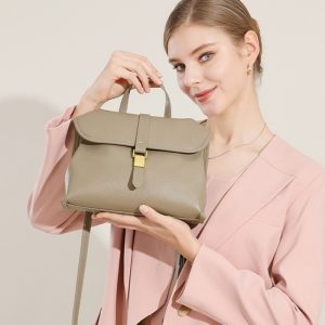 革 の メッセンジャー バッグ 本 革 レディース バッグ 人気 ショルダーバッグ レディース 手提げ バッグ おしゃれ 斜め 掛け レディース バッグ セレモニー バッグ 本 革