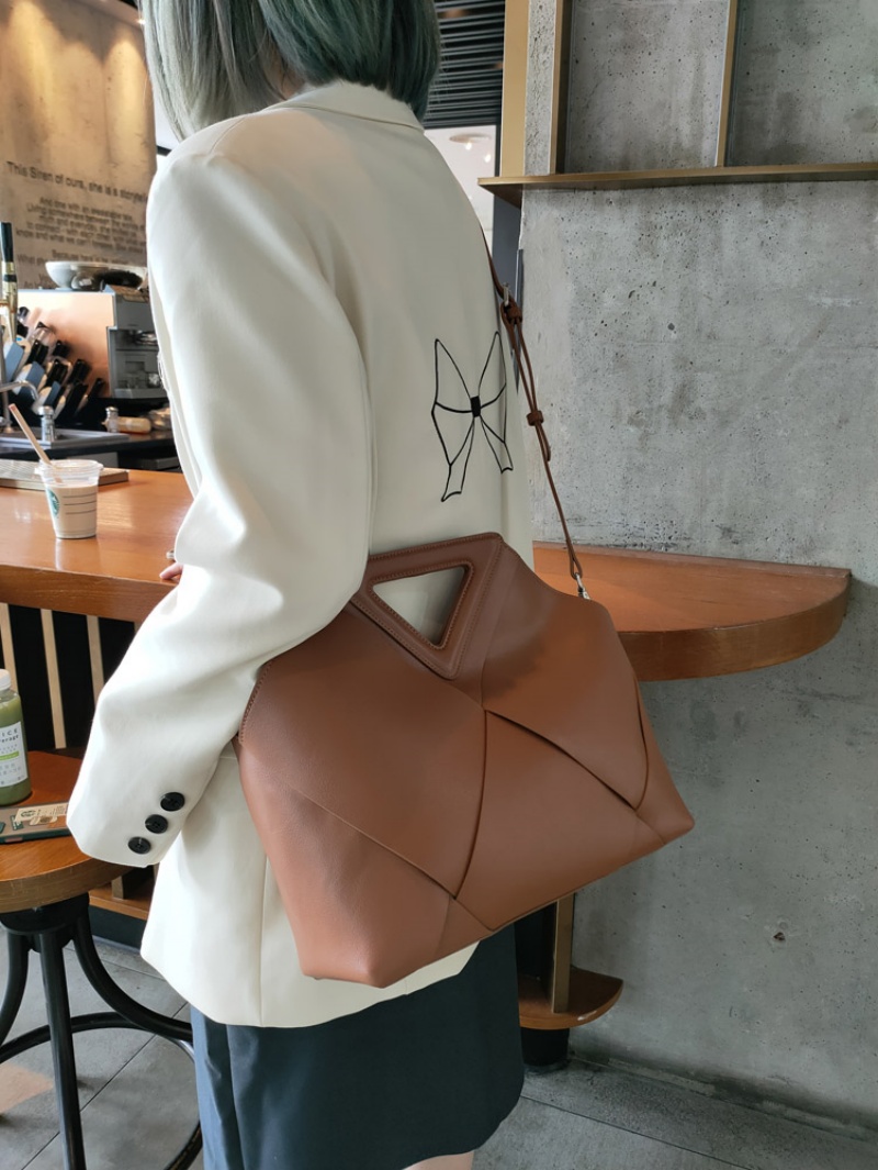 本革 トートバッグ 40 代 女性 通勤 バッグ トート バッグ おしゃれ パソコン が 入る トート バッグ 巾着 付き バッグ ショルダー バッグ 仕事 用 トート バッグ 大 容量 韓国 編み風