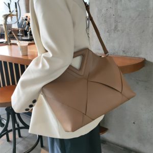 本革 トートバッグ 40 代 女性 通勤 バッグ トート バッグ おしゃれ パソコン が 入る トート バッグ 巾着 付き バッグ ショルダー バッグ 仕事 用 トート バッグ 大 容量 韓国 編み風