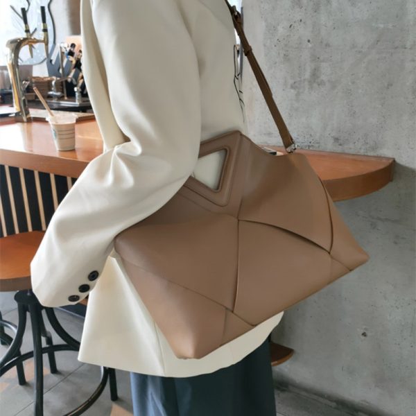 本革 トートバッグ 40 代 女性 通勤 バッグ トート バッグ おしゃれ パソコン が 入る トート バッグ 巾着 付き バッグ ショルダー バッグ 仕事 用 トート バッグ 大 容量 韓国 編み風 - 画像 (5)