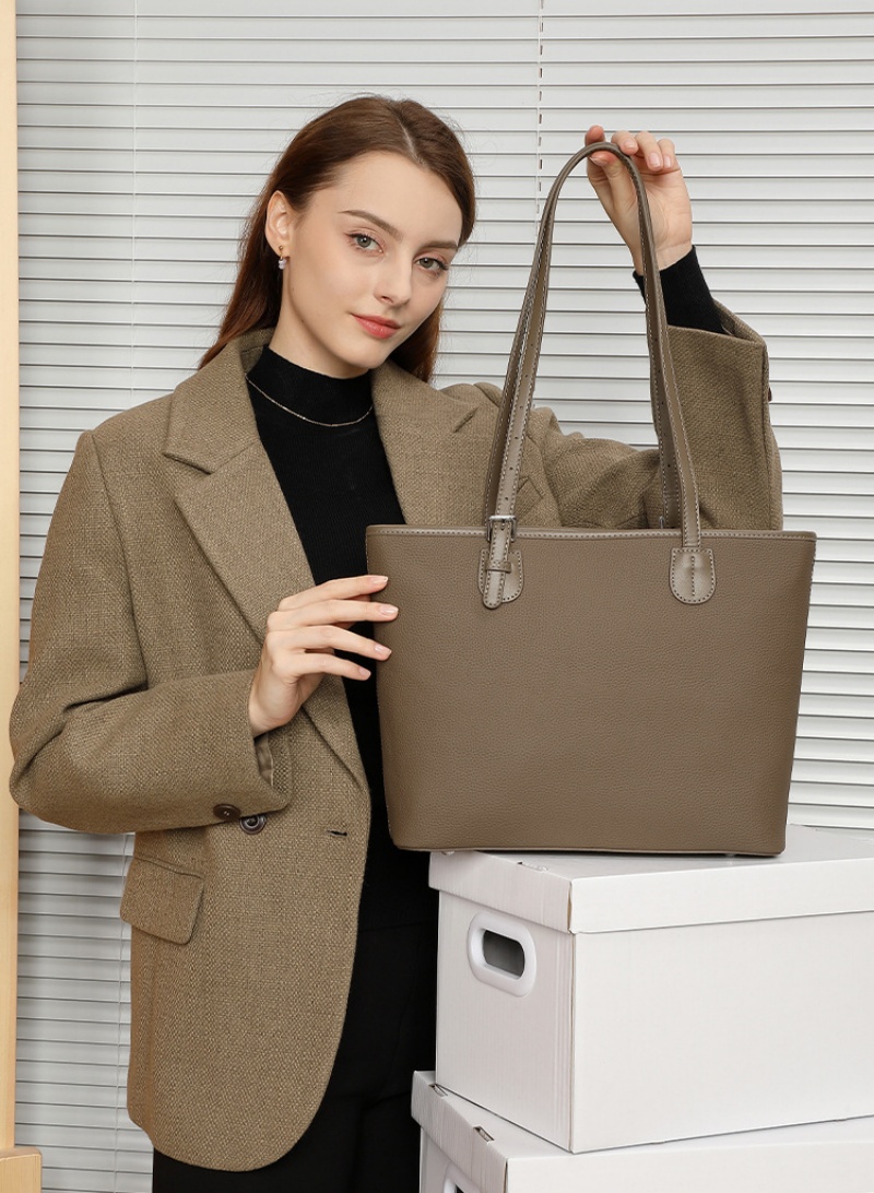 本 革 トート バッグ レディース トート バッグ レディース 人気 40 代 ビジネス トート バッグ 通勤 バッグ 女性 軽い a4 革 の 手提げ バッグ 大人 バッグ レディース 人気