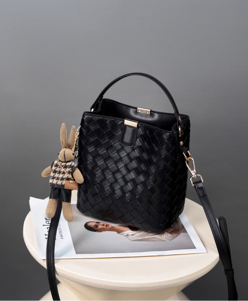 バケツ 型 巾着 ショルダー バッグ 編み バック ショルダー 40 代 ショルダー バッグ 斜 めがけ レディース ミニ ショルダー バッグ ぬいぐるみ バッグ チャーム 大人 可愛い ショルダー バッグ