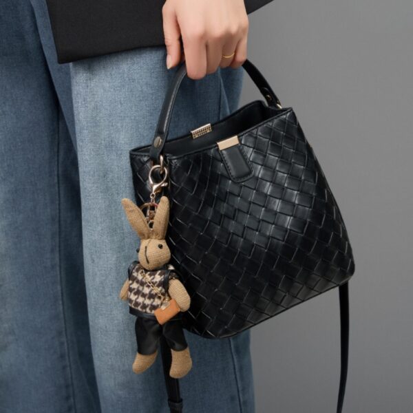 バケツ 型 巾着 ショルダー バッグ 編み バック ショルダー 40 代 ショルダー バッグ 斜 めがけ レディース ミニ ショルダー バッグ ぬいぐるみ バッグ チャーム 大人 可愛い ショルダー バッグ - 画像 (6)
