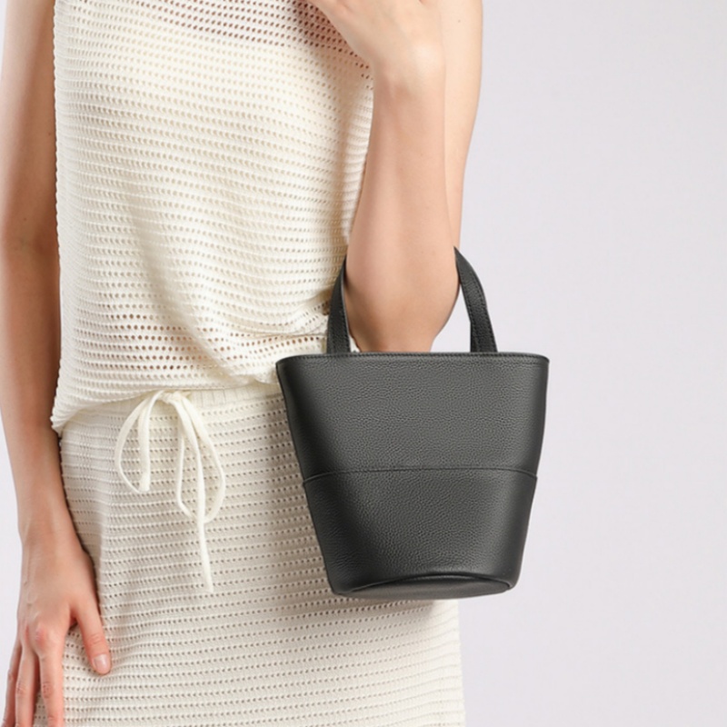 バケツ 型 巾着 ショルダー バッグ 3way バッグ 牛革 小さめ ショルダー バッグ 本 革 ミニトート バッグ 主婦 普段 使い バッグ 40 代 おすすめ の マザーズ バッグ