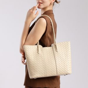 本 革 トート バッグ 柔らかい レザー 編み込み バッグ 通勤 レディース トート バッグ 革 バッグ 肩掛け 50 代 トート バッグ カジュアル マザーズ バッグ 本 革 本 革 トート バッグ 柔らかい レザー 編み込み バッグ 通勤 レディース トート バッグ 革 バッグ 肩掛け 50 代 トート バッグ カジュアル マザーズ バッグ 本 革