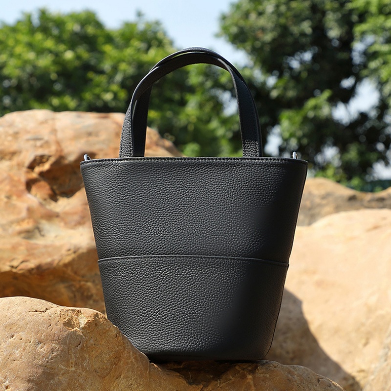 バケツ 型 巾着 ショルダー バッグ 3way バッグ 牛革 小さめ ショルダー バッグ 本 革 ミニトート バッグ 主婦 普段 使い バッグ 40 代 おすすめ の マザーズ バッグ