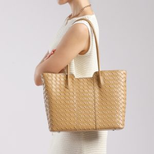 本 革 トート バッグ 柔らかい レザー 編み込み バッグ 通勤 レディース トート バッグ 革 バッグ 肩掛け 50 代 トート バッグ カジュアル マザーズ バッグ 本 革 本 革 トート バッグ 柔らかい レザー 編み込み バッグ 通勤 レディース トート バッグ 革 バッグ 肩掛け 50 代 トート バッグ カジュアル マザーズ バッグ 本 革