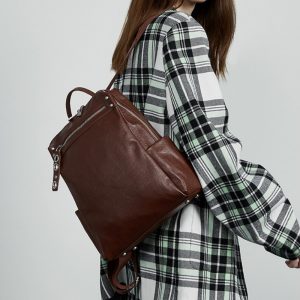 本革 リュックサック レザー バック パック おすすめ リュック 一泊 旅行 リュック ビジネス 出張 マザーズバッグ リュック ママ バッグ リュック 芸能人