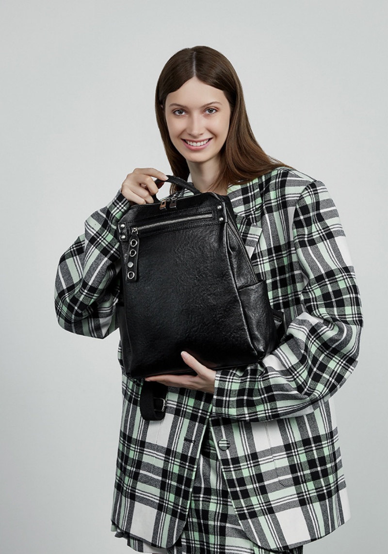 本革 リュックサック レザー バック パック おすすめ リュック 一泊 旅行 リュック ビジネス 出張 マザーズバッグ リュック ママ バッグ リュック 芸能人