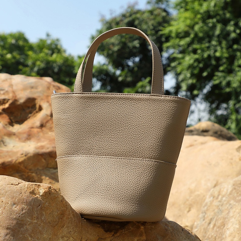 バケツ 型 巾着 ショルダー バッグ 3way バッグ 牛革 小さめ ショルダー バッグ 本 革 ミニトート バッグ 主婦 普段 使い バッグ 40 代 おすすめ の マザーズ バッグ