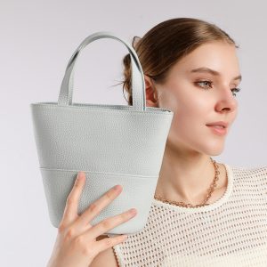 バケツ 型 巾着 ショルダー バッグ 3way バッグ 牛革 小さめ ショルダー バッグ 本 革 ミニトート バッグ 主婦 普段 使い バッグ 40 代 おすすめ の マザーズ バッグ