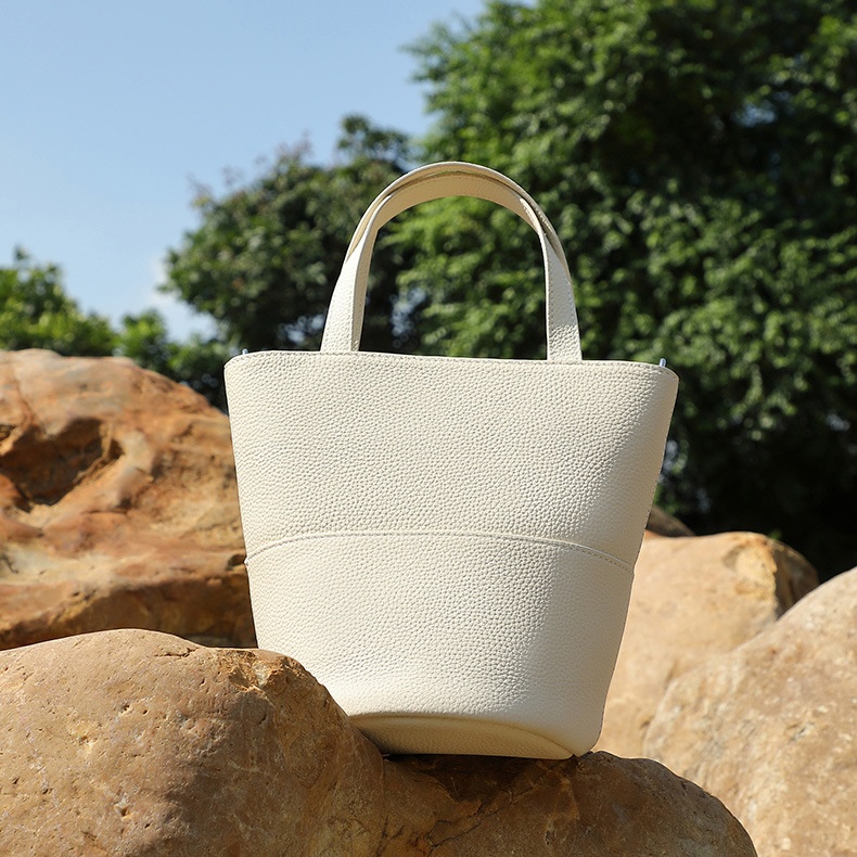 バケツ 型 巾着 ショルダー バッグ 3way バッグ 牛革 小さめ ショルダー バッグ 本 革 ミニトート バッグ 主婦 普段 使い バッグ 40 代 おすすめ の マザーズ バッグ