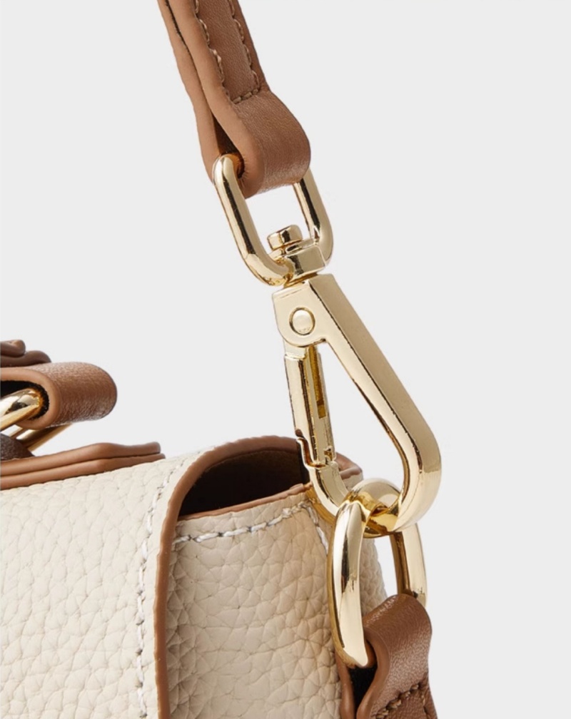 ショルダー バッグ 革 かわいい ショルダーバッグ ぬいぐるみ チャーム 大人 可愛い ショルダー バッグ ちょっとした お出かけ バッグ 女性 バッグ プレゼントカジュアル カバン