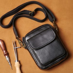 ショルダーバッグ メンズ 本革 レザーバッグ メンズ メンズ バック 流行り ショルダー バッグ メンズ 小さめ スマホ ポーチ 革 大人 男性 プレゼント 彼氏 バッグ プレゼント