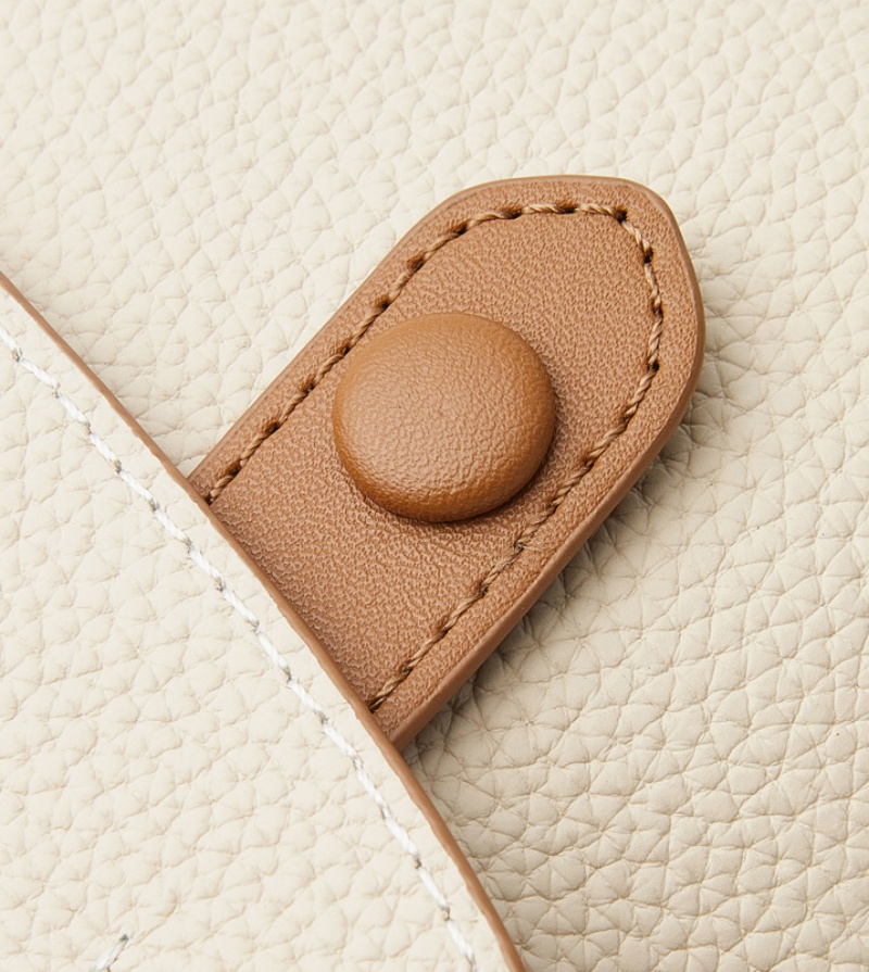 ショルダー バッグ 革 かわいい ショルダーバッグ ぬいぐるみ チャーム 大人 可愛い ショルダー バッグ ちょっとした お出かけ バッグ 女性 バッグ プレゼントカジュアル カバン