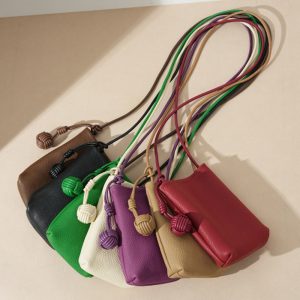 スマホ ポシェット 縦 型 本 革 ショルダー バッグ 普段 使い 可愛い ショルダー ポーチ ミニ ショルダー シンプル 大人 可愛い 斜 めがけ バッグ 軽い ミニポーチ 革 軽く て 丈夫 な ショルダー バッグ