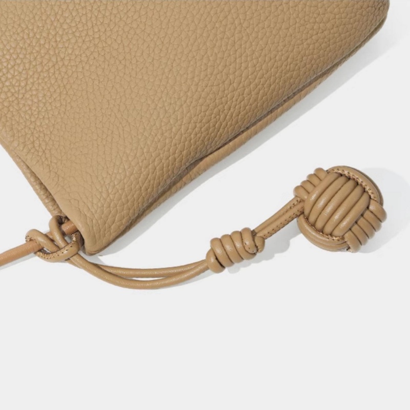 スマホ ポシェット 縦 型 本 革 ショルダー バッグ 普段 使い 可愛い ショルダー ポーチ ミニ ショルダー シンプル 大人 可愛い 斜 めがけ バッグ 軽い ミニポーチ 革 軽く て 丈夫 な ショルダー バッグ