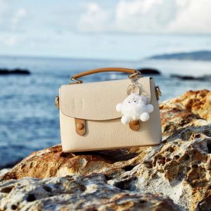 ショルダー バッグ 革 かわいい ショルダーバッグ ぬいぐるみ チャーム 大人 可愛い ショルダー バッグ ちょっとした お出かけ バッグ 女性 バッグ プレゼントカジュアル カバン