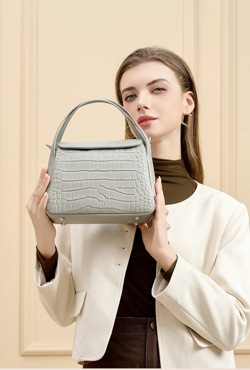 ショルダー バッグ ワニ 柄 クロコダイル 柄 ショルダー バッグ 本革 ショルダー バッグ カジュアル 3way ショルダー バッグ レディース 大人 可愛い ショルダー バッグ 30 代 女性 に 人気 の バッグ ショルダー バッグ ワニ 柄 クロコダイル 柄 ショルダー バッグ 本革 ショルダー バッグ カジュアル 3way ショルダー バッグ レディース 大人 可愛い ショルダー バッグ 30 代 女性 に 人気 の バッグ