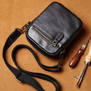 ショルダーバッグ メンズ 本革 レザーバッグ メンズ メンズ バック 流行り ショルダー バッグ メンズ 小さめ スマホ ポーチ 革 大人 男性 プレゼント 彼氏 バッグ プレゼント