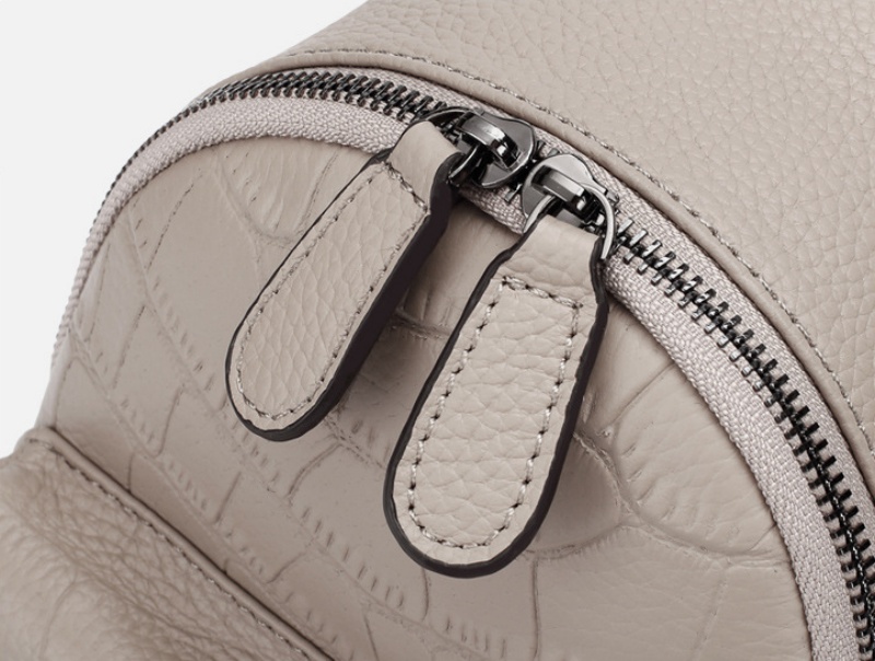 ワニ 柄 リュック サック 小さい バック パック 本革 バックパック 本 革 の リュック サック 大人 バック パック おしゃれ リュック サック レディース 軽量 カジュアル カバン