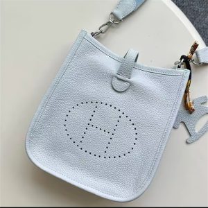 スクエア ショルダー バッグ レザー ショルダーバッグ 四角い ボディ バッグ 女性 バッグ 人気 ショルダー バッグ 女性 バッグ 人気 40 代 カジュアル カジュアル カバン レディース 大人 可愛い ショルダー バッグ