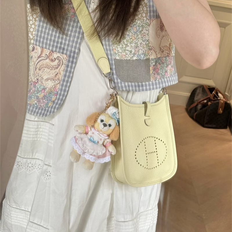 スクエア ショルダー バッグ レザー ショルダーバッグ 四角い ボディ バッグ 女性 バッグ 人気 ショルダー バッグ 女性 バッグ 人気 40 代 カジュアル カジュアル カバン レディース 大人 可愛い ショルダー バッグ スクエア ショルダー バッグ レザー ショルダーバッグ 四角い ボディ バッグ 女性 バッグ 人気 ショルダー バッグ 女性 バッグ 人気 40 代 カジュアル カジュアル カバン レディース 大人 可愛い ショルダー バッグ