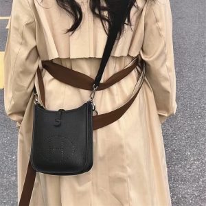 スクエア ショルダー バッグ レザー ショルダーバッグ 四角い ボディ バッグ 女性 バッグ 人気 ショルダー バッグ 女性 バッグ 人気 40 代 カジュアル カジュアル カバン レディース 大人 可愛い ショルダー バッグ