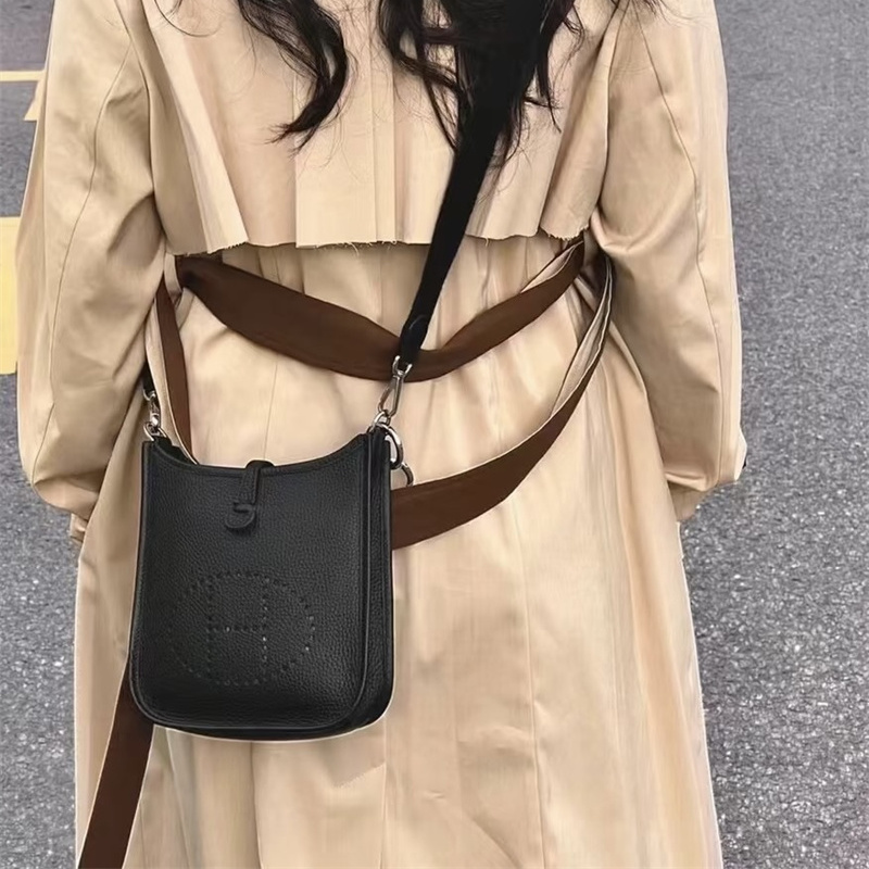 スクエア ショルダー バッグ レザー ショルダーバッグ 四角い ボディ バッグ 女性 バッグ 人気 ショルダー バッグ 女性 バッグ 人気 40 代 カジュアル カジュアル カバン レディース 大人 可愛い ショルダー バッグ スクエア ショルダー バッグ レザー ショルダーバッグ 四角い ボディ バッグ 女性 バッグ 人気 ショルダー バッグ 女性 バッグ 人気 40 代 カジュアル カジュアル カバン レディース 大人 可愛い ショルダー バッグ
