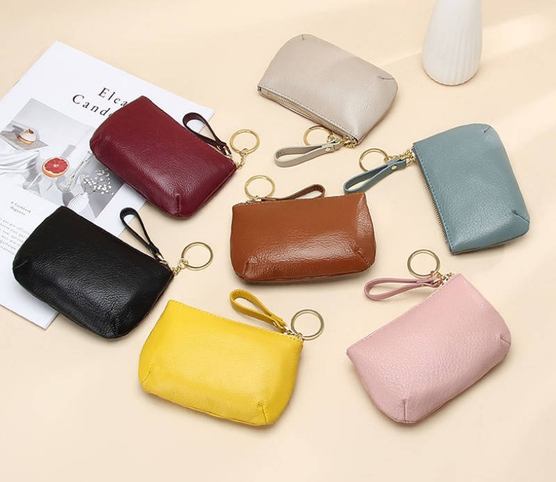 本革製ミニ小銭入れーー日常に彩りを添える一品