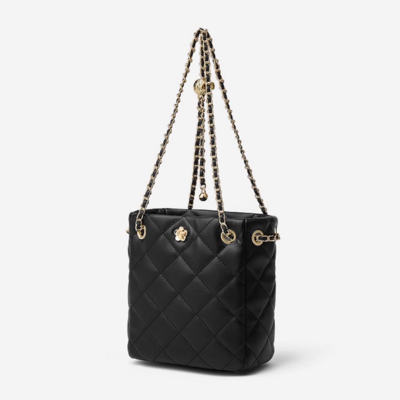 キルティング バッグ チェーン バケツ 型 巾着 ショルダー バッグ 本 革 ショルダー バッグ 小さめ きれい め ショルダー バッグ バッグ レディース おしゃれ 彼女 プレゼント 妻 プレゼント