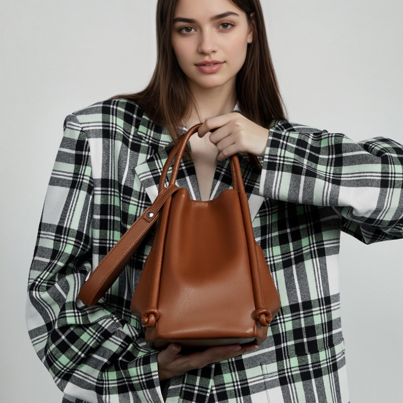 3way ショルダーバッグ レディース 本革 トートバッグ 女性 バッグ 人気 40 代 肩掛け カバン 仕事 用 トート バッグ 通勤 バッグ レディース 40 代 3way ショルダーバッグ レディース 本革 トートバッグ 女性 バッグ 人気 40 代 肩掛け カバン 仕事 用 トート バッグ 通勤 バッグ レディース 40 代 - 画像 (2)