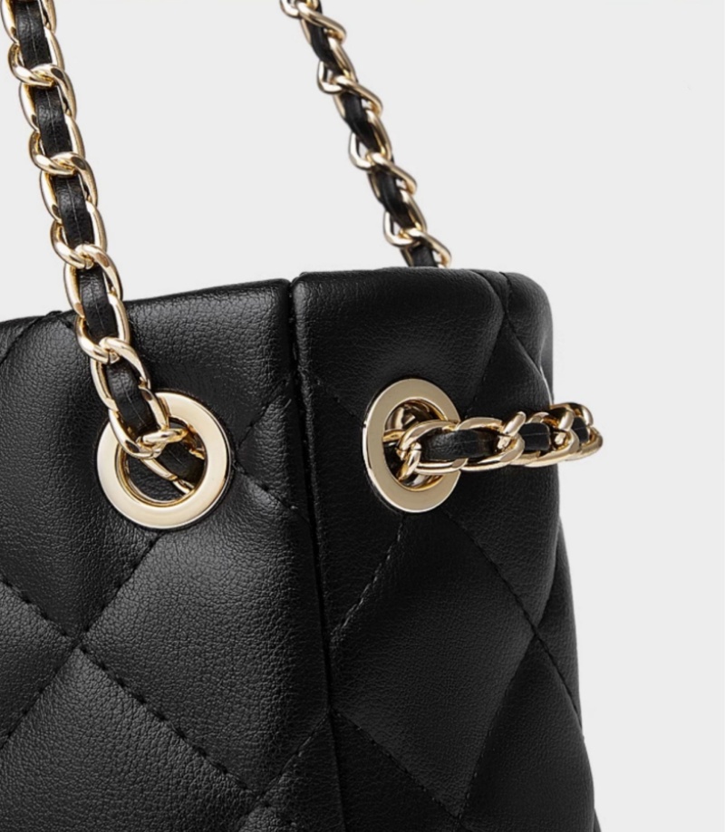 キルティング バッグ チェーン バケツ 型 巾着 ショルダー バッグ 本 革 ショルダー バッグ 小さめ きれい め ショルダー バッグ バッグ レディース おしゃれ 彼女 プレゼント 妻 プレゼント