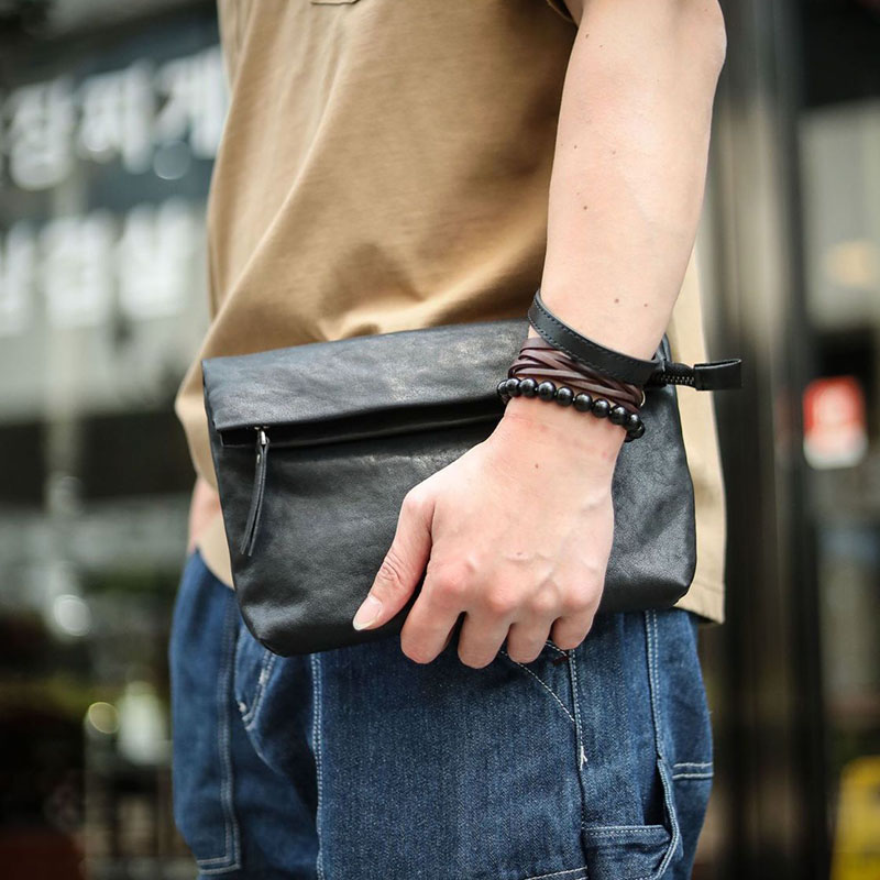 本格派の風格を、一生ものに。2025年人気本革バッグ年末総まとめ★