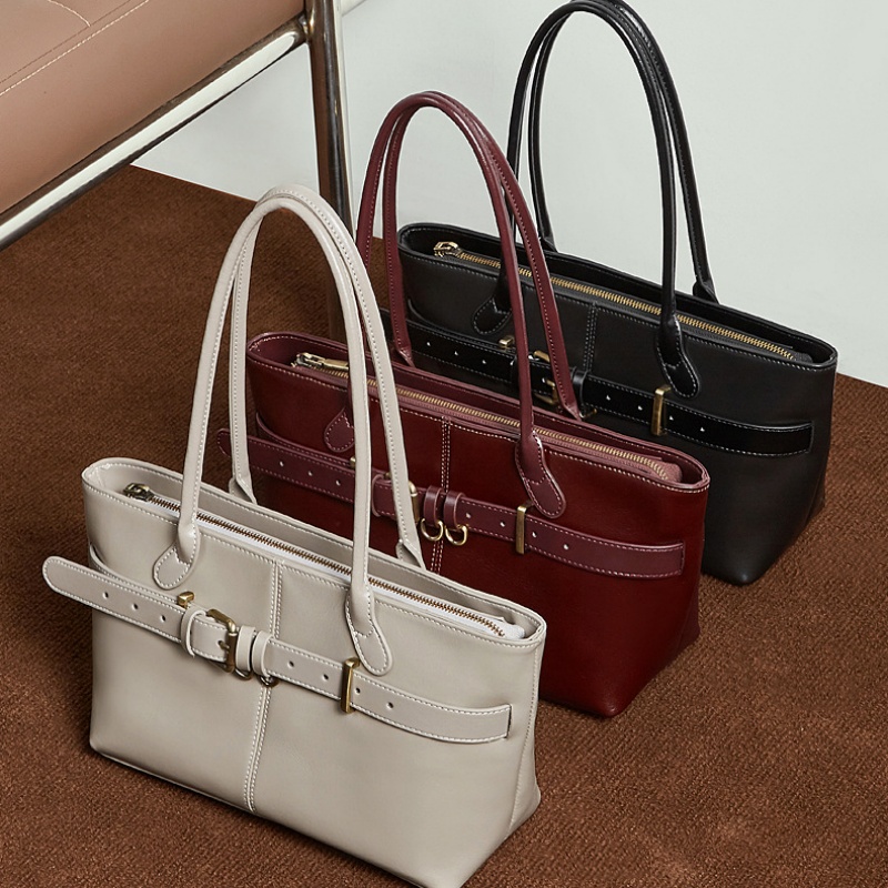 本革 トート バッグ ブラック フォーマル バッグ 通勤 バッグ 女性 40代 A4対応 肩掛け トートバッグ 通勤カバン レディース トートバッグ レディース 軽い