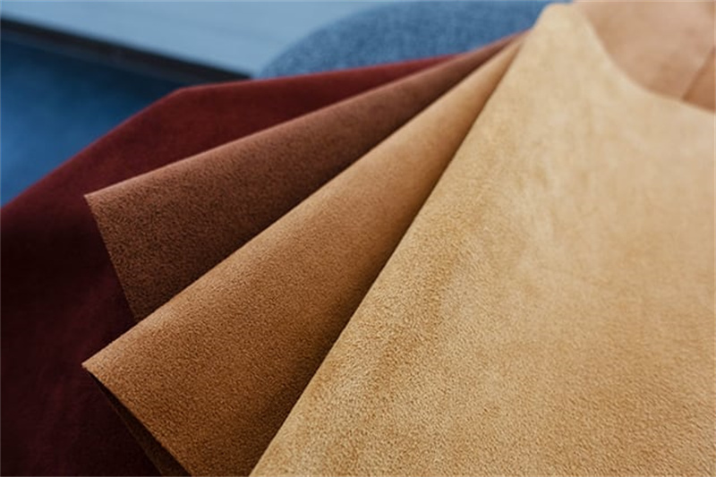 冬の装いに、柔らかな贅沢を。スエードデザイン本革ショルダーバッグ 冬の装いに、柔らかな贅沢を。スエードデザイン本革ショルダーバッグ