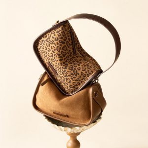 スエード ショルダー バッグ 本 革 ミニ ショルダー バッグ レディース 枕 型 ショルダー バッグ 可愛い ハンドバッグ ミニ ショルダーバッグ 大人 可愛い 冬 バッグ カジュアル カバン レディース