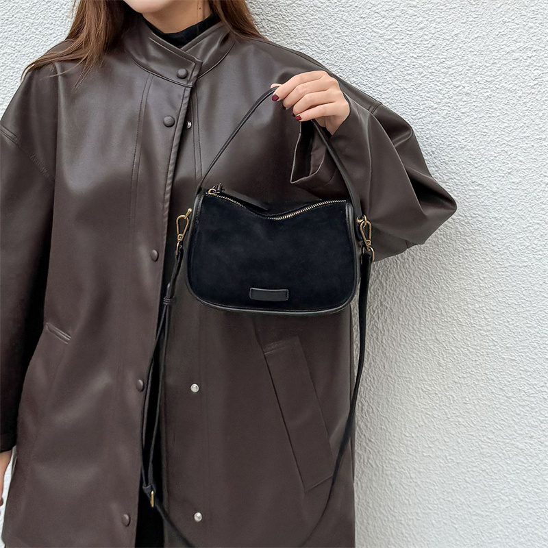 スエード ショルダー バッグ 本 革 ミニ ショルダー バッグ レディース 枕 型 ショルダー バッグ 可愛い ハンドバッグ ミニ ショルダーバッグ 大人 可愛い 冬 バッグ カジュアル カバン レディース