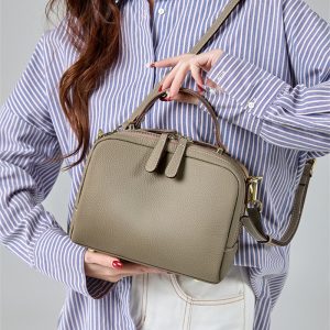 グレージュ ショルダー バッグ 本革 ショルダーバッグ レディース 卒業式 バッグ マザーズ バッグ 本 革 ショルダー バッグ 普段 使い 入園 式 カバン ショルダー バッグ レディース 人気 斜 めがけ 女性 バッグ 人気 50 代 グレージュ ショルダー バッグ 本革 ショルダーバッグ レディース 卒業式 バッグ マザーズ バッグ 本 革 ショルダー バッグ 普段 使い 入園 式 カバン ショルダー バッグ レディース 人気 斜 めがけ 女性 バッグ 人気 50 代