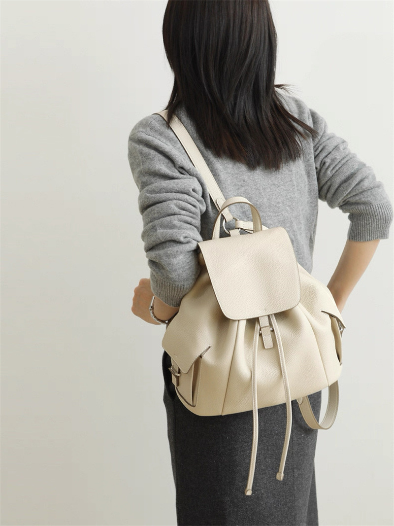 本革 リュック レディース レザー リュック かわいい 大人 カジュアル カバン 大人 バック パック おしゃれ 革 製 リュック サック レディース通勤 通学