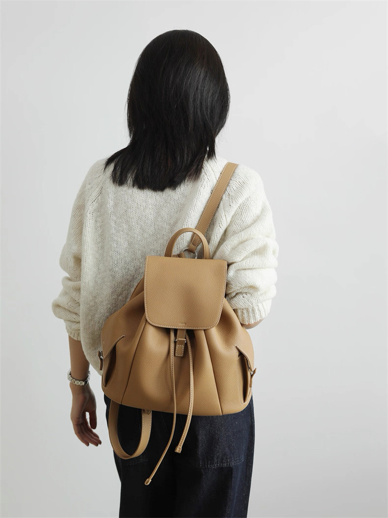 本革 リュック レディース レザー リュック かわいい 大人 カジュアル カバン 大人 バック パック おしゃれ 革 製 リュック サック レディース通勤 通学