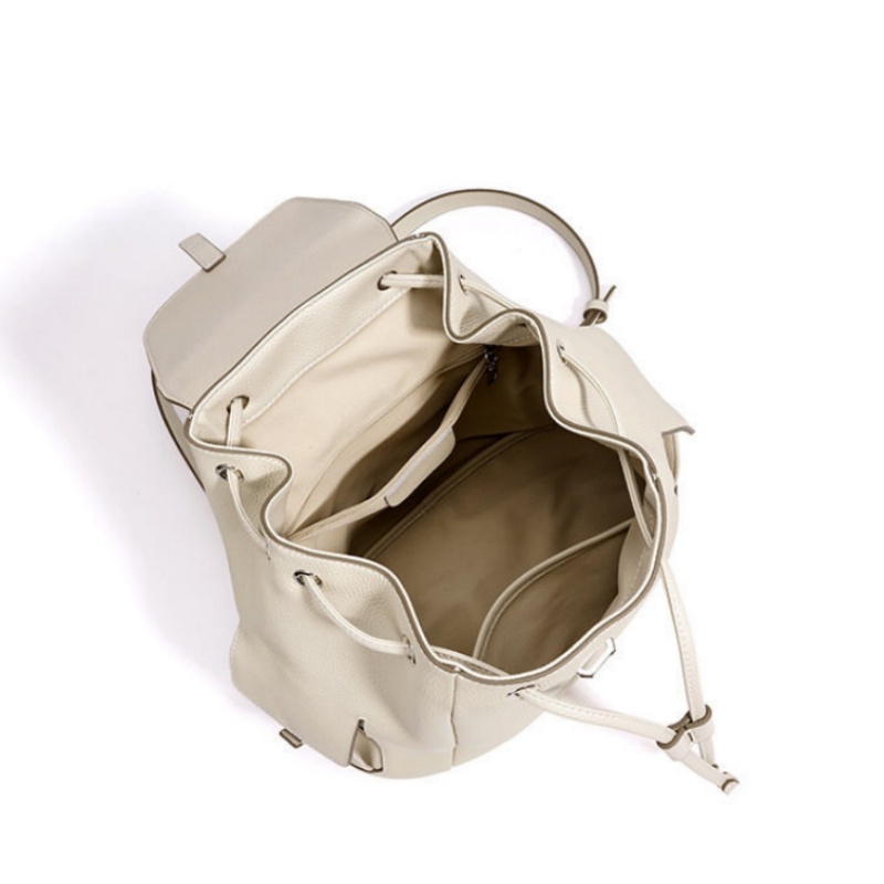 本革 リュック レディース レザー リュック かわいい 大人 カジュアル カバン 大人 バック パック おしゃれ 革 製 リュック サック レディース通勤 通学