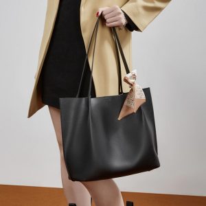 本革 トートバッグ レディース A4対応 通勤バッグ スカーフ付き レザーバッグ 大容量 バッグ 大人可愛い ビジネス 肩掛け バッグ 牛革 シンプル 軽量 本革 トートバッグ レディース A4対応 通勤バッグ スカーフ付き レザーバッグ 大容量 バッグ 大人可愛い ビジネス 肩掛け バッグ 牛革 シンプル 軽量