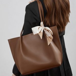本革 トートバッグ レディース A4対応 通勤バッグ スカーフ付き レザーバッグ 大容量 バッグ 大人可愛い ビジネス 肩掛け バッグ 牛革 シンプル 軽量 本革 トートバッグ レディース A4対応 通勤バッグ スカーフ付き レザーバッグ 大容量 バッグ 大人可愛い ビジネス 肩掛け バッグ 牛革 シンプル 軽量