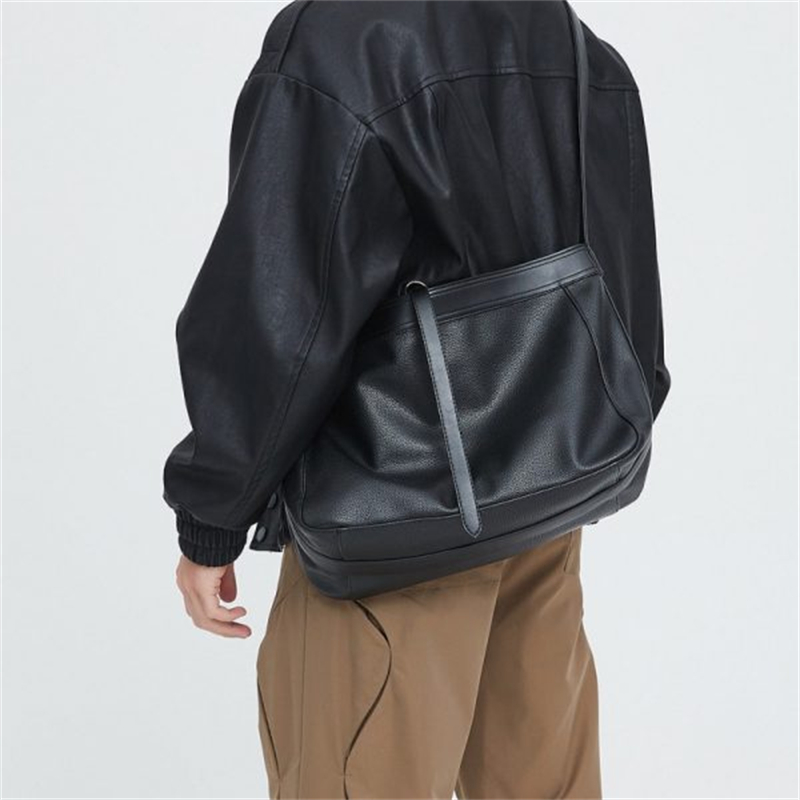 時代も性別も超えて愛される。上質な「本革ユニセックスバッグ」おすすめ