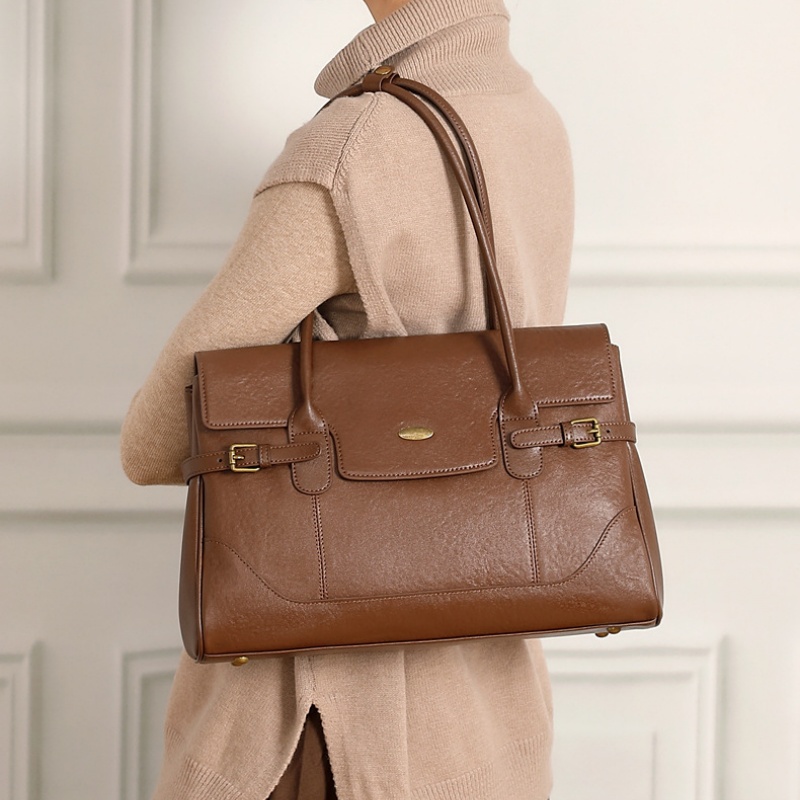 ボストン バッグ 本 革 大 容量 トート バッグ レディース バッグ ヴィンテージ風 オフィス バッグ a4 レディース 通勤 バッグ レディース 40 代 レディース ビジネス バッグ a4 ボストン バッグ 本 革 大 容量 トート バッグ レディース バッグ ヴィンテージ風 オフィス バッグ a4 レディース 通勤 バッグ レディース 40 代 レディース ビジネス バッグ a4 - 画像 (4)